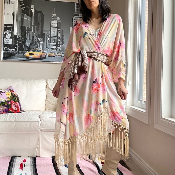 Floral watercolour print bohemian kimono lace inserts and hem fringe - Picture 2 of 15